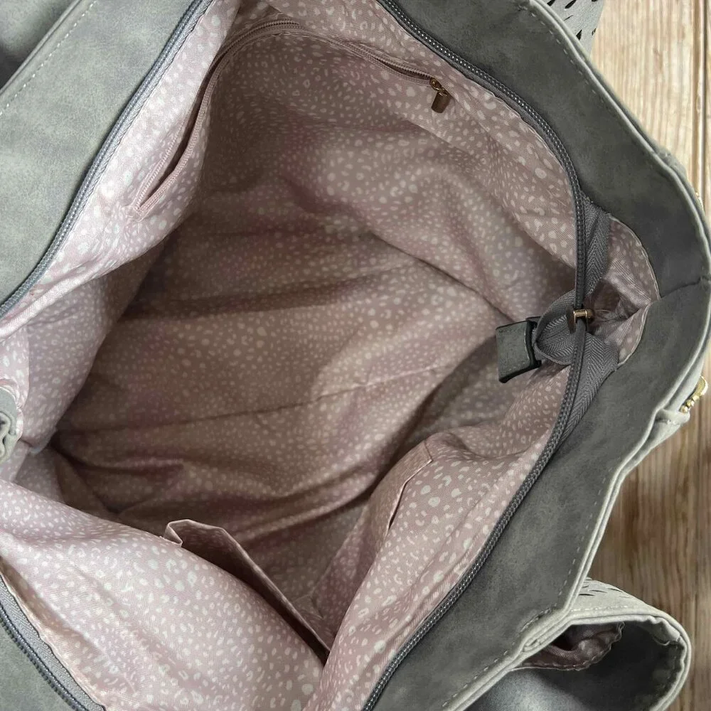 Violet Ray Faux Suede Laser Cut Gray Tote Bag Lined Boho Chic EUC mulberryfoundr - Picture 12 of 16